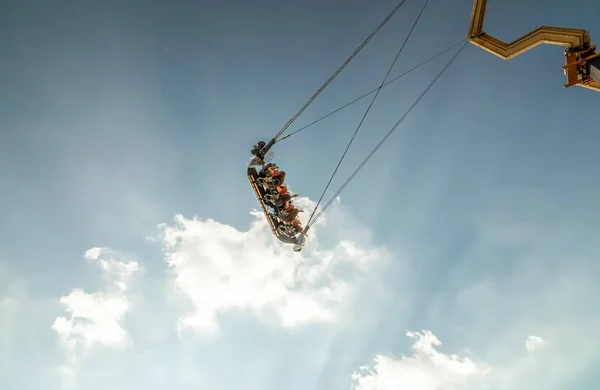 Parc d'attractions à Vienne, swing — Photo