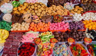 Ekvador 'daki Corpus Christi kutlamasında geleneksel şekerler