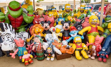 Guayaquil, Ekvator - 31 Aralık 2015: Mankenler yılbaşı yazmak için Satılık