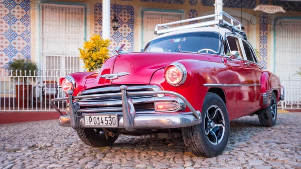 Trinidad Cuba Noviembre 2017 Chevrolet Red Classic 1950 Está Estacionado — Foto de Stock