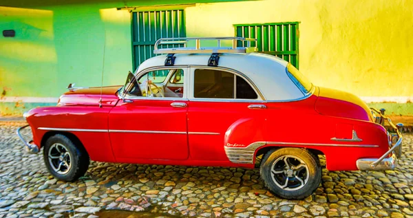 Trinidad Cuba Noviembre 2017 Chevrolet Red Classic 1950 Está Estacionado — Foto de Stock