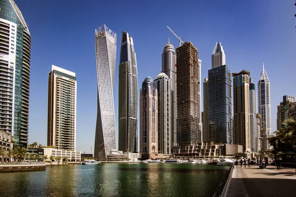 Dubai Emirados Árabes Unidos Mar 2018 Arranha Céus Alinham Marina — Fotografia de Stock