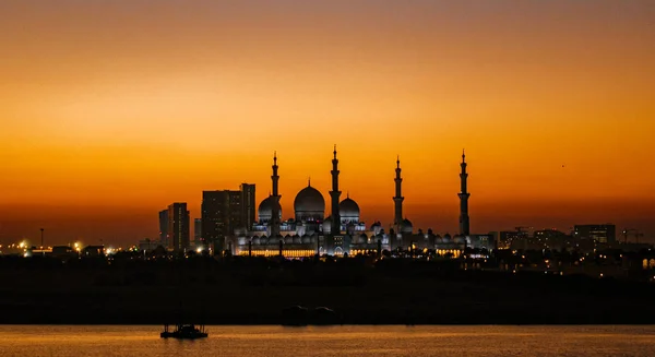 Abu Dhabi Bae Mar 2018 Şeyh Zayed Camii Gece Görüldüğü — Stok fotoğraf