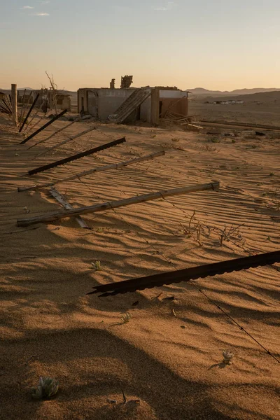 Övergivna Byggnader Lämnas Att Ruttna Kolmanskoppe Namibia — Stockfoto