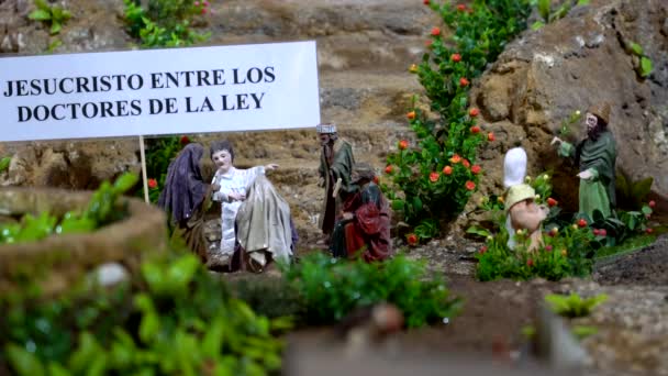 Grootste bewegende kerststal in Zuid-Amerika. Jezus praat met advocaten. — Stockvideo