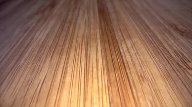 Bambu kesme tahtası aşırı closeup dolly önden arkaya üzerinde sonsuz Yönetim Kurulu