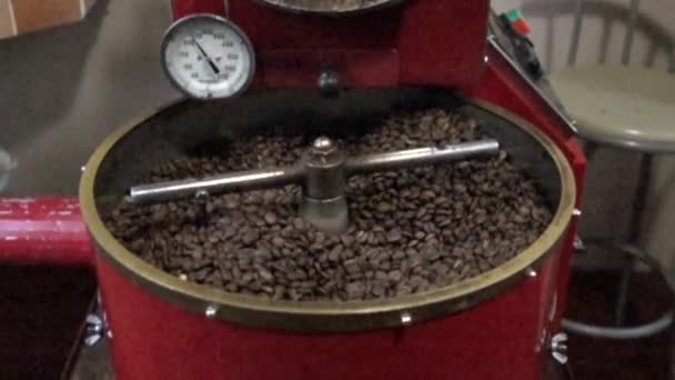 Boquete, Panamá - 20171203 - Slow Motion Coffee Roasting . — Vídeo de Stock