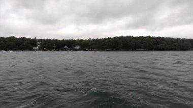 Feribot Wake - Stern doğru bağlantı noktası yan uyku modundan çıkarma Pan.