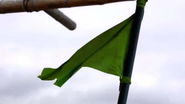 San Pedro Ekwador 20180915 Wędkarstwo Zielona Flaga Klapy Wiatr Lewej — Wideo stockowe