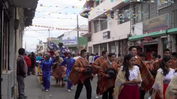 Latacunga, Ecuador  -  20180925  -  Mama Negra In Blue Rides Past On Horse In Parade. — Stock Video