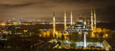İstanbul 'daki Mavi Cami, gece Türkiye