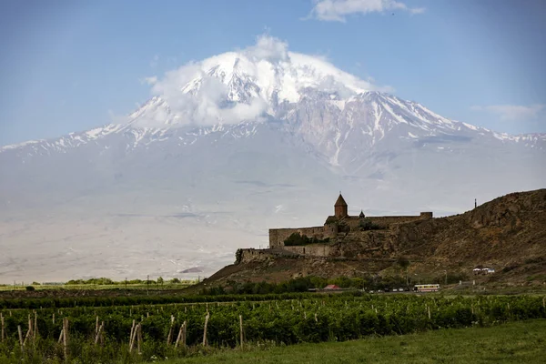 Türkiye Ararat Dağı Ile Ermenistan Daki Khor Virap Manastırı — Stok fotoğraf