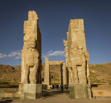 Persepolis'te Baz-Rölyef Oymalar