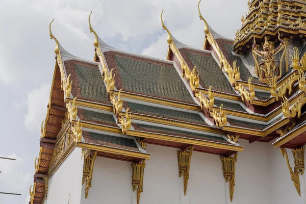 Ornamentação no Telhado no Grand Palace — Fotografia de Stock