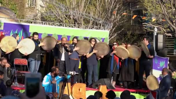 Téhéran, Iran - 2019-04-03 - Street Fair Entertainment 1 - Tamborines — Video