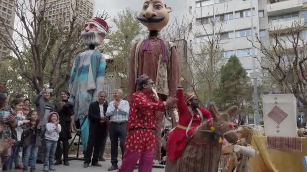 Téhéran, Iran - 2019-04-03 - Street Fair Entertainment 6 - Enfants Sketch 3 — Video