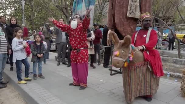 Teerão, Irão - 2019-04-03 - Street Fair Entertainment 5 - Children Skit 2 — Vídeo de Stock