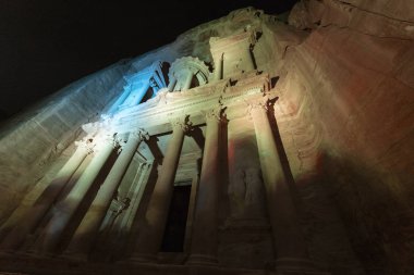 Ürdün'deki Petra Harabeleri'nde Hazine