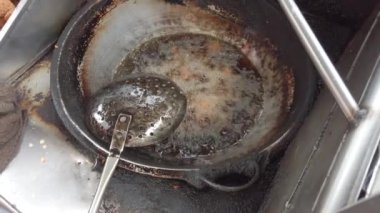 Şef Derin Fry Izgara Dışında Pakora getiriyor