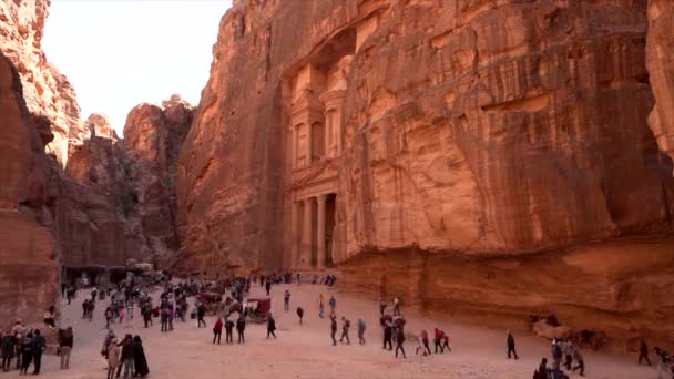 Petra, Jordan - 2019-04-21 - Treasury Time Lapse - Forty Five Degree Side With People Milling 3 — Stock Video