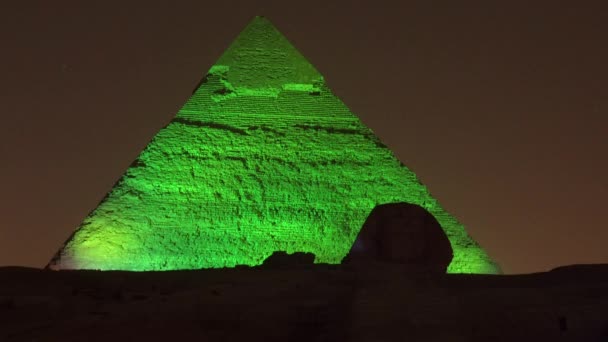 Kahire, Mısır - 2019-05-03 - Piramit Işık Gösterisi - Sfenks Işıklı Olur — Stok video