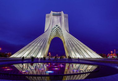 Kolombo, Iran-azadi Kulesi 2500 yıl Kral kural-son Kral deposed önce bir on yıl daha az Commerate Inşa edildi