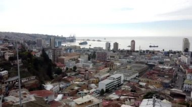 Valparaiso, Şili - 2019-07-19 City Skyline Panoraması