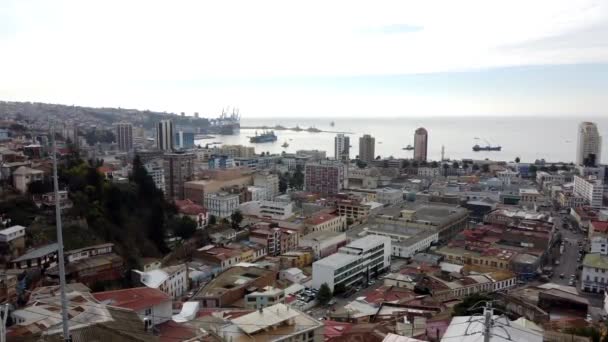 Valparaiso, Chili - 2019-07-19 - Panorama van City Skyline — Stockvideo