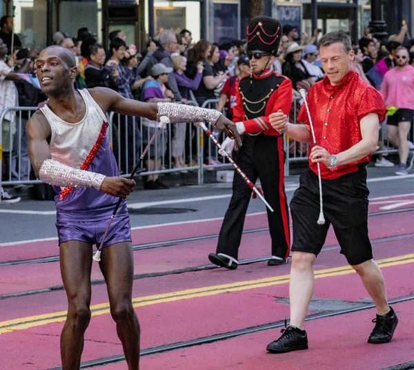 Gay Pride Parade w San Francisco-lesbian Gay Band Marches — Zdjęcie stockowe