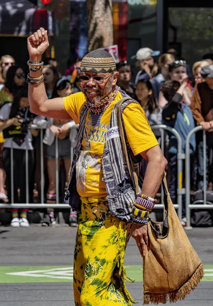 Gay Pride Parade in San Francisco - man marches solo in parade — Stock Photo, Image