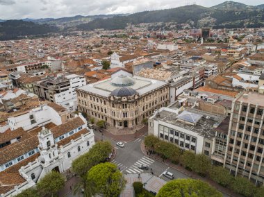 Cuenca, Ekvador - 21 Ekim 2017 İkonik Belediye Başkanlığı Ofisi 'nin Hava Görüntüsü