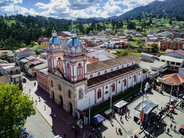 Sinicay, Ekvador, 28 Ocak 2018: Iglesia De San Francisco De Sinicay'ın havadan görüntüsü