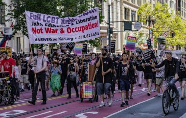 San Francisco Gay Pride Parade - Answercoalition.org yürüyüşleri