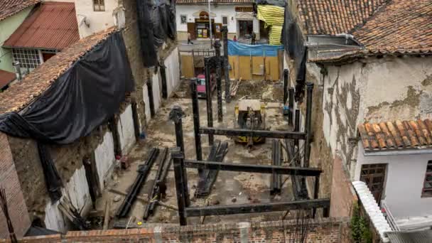 Cuenca, Ecuador - 2019-09-01- Apartamento Timelapse Construcción - Vigas de acero erigidas para el segundo piso — Vídeo de stock