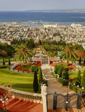 Caesarea, Israel - 2019-04-25 - Şehir silueti ve park