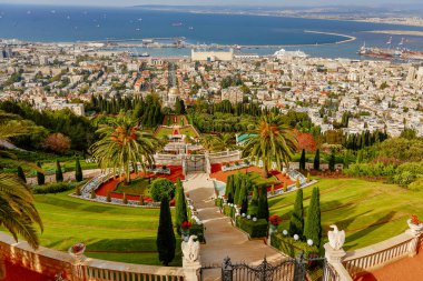 Caesarea, Israel - 2019-04-25 - Şehir silueti ve park