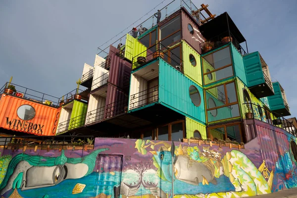 Valparaiso, Chile - 2019-07-30 - Wine Box hotel is built entirely from repurposed shipping containers — Stock Photo, Image