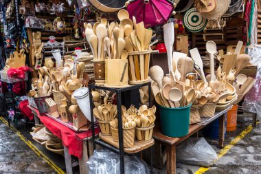 Cuenca, Ekvador - 16 Kasım 2012: Pazar tezgahı