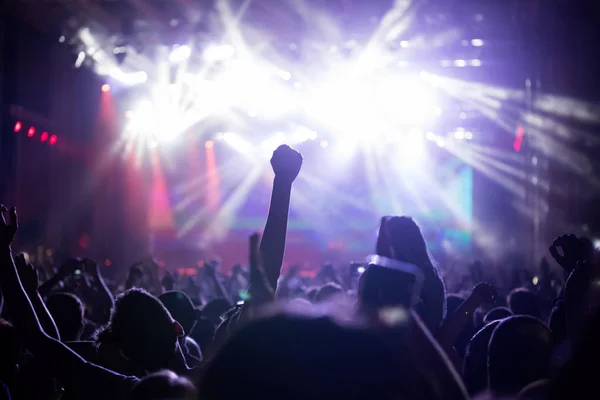 Foto Gente Bailando Festival Música — Foto de Stock