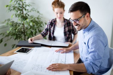 Office birlikte proje üzerinde çalışmaya Genç Mimarlar