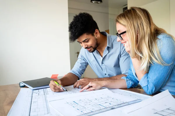 Office Medarbetare Affärsmöte Diskuterar Projektplaner Office — Stockfoto