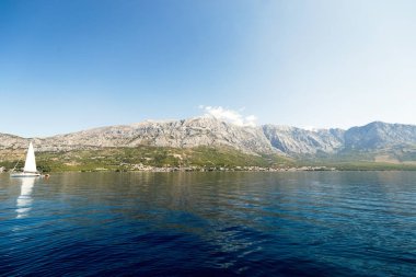 Güzel ada deniz güneşli portresi