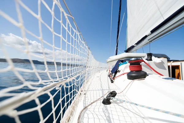 Retrato Barco Esporte Vela Mar Aberto — Fotografia de Stock