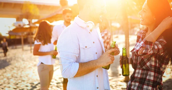 Felices Amigos Fiesta Divertirse Playa Verano — Foto de Stock