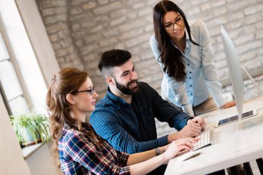 Office birlikte proje üzerinde çalışmaya Genç Mimarlar