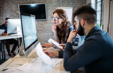 Office birlikte proje üzerinde çalışmaya Genç Mimarlar
