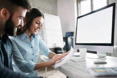 Office birlikte proje üzerinde çalışmaya Genç Mimarlar