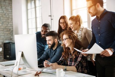 Office birlikte proje üzerinde çalışmaya Genç Mimarlar