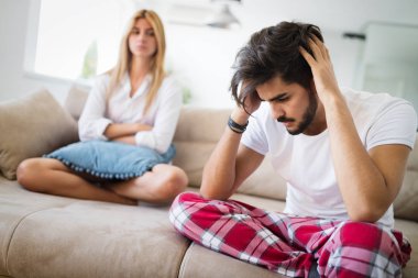 Onların ilişki sorunları genç çekici çift