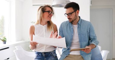 İş adamları ve gelecek için planlama mimarlar